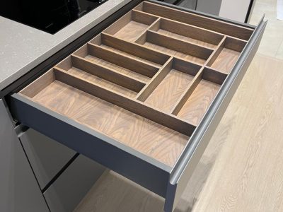 Лоток для столовых приборов из дуба