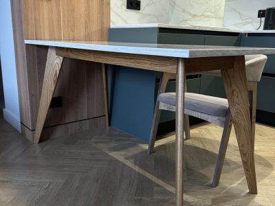 Подстолье из массива ясеня под столешницу из акрила